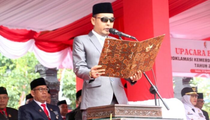 Momen Khidmat HUT RI, Ketua DPRD Bojonegoro Bacakan Proklamasi