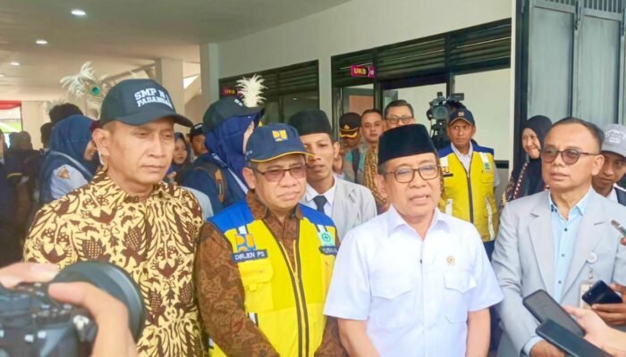 Alumni Jadi Menko PMK, Pratikno Kembali ke SMPN 1 Padangan Bojonegoro