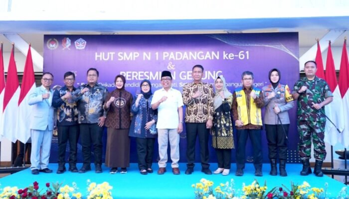 Menko PMK Pratikno Kembali ke Almamater di Bojonegoro, Ungkap Rahasia Sekolah yang Sukses