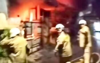 Kosan di Menteng Dalam Jakarta Selatan Ludes Terbakar: 4 Orang Meninggal, 1 Dilarikan ke RS