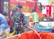 Atasi Kekeringan Sendangharjo Bojonegoro: Yonif 885, BPBD dan Pelajar Turun Tangan Salurkan Air Bersih