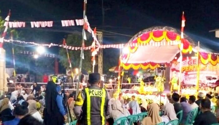 Panggung Hiburan di Clangap Sumengko Kalitidu Bojonegoro Diserbu Warga, Sinergi Polisi dan Linmas Amankan Acara