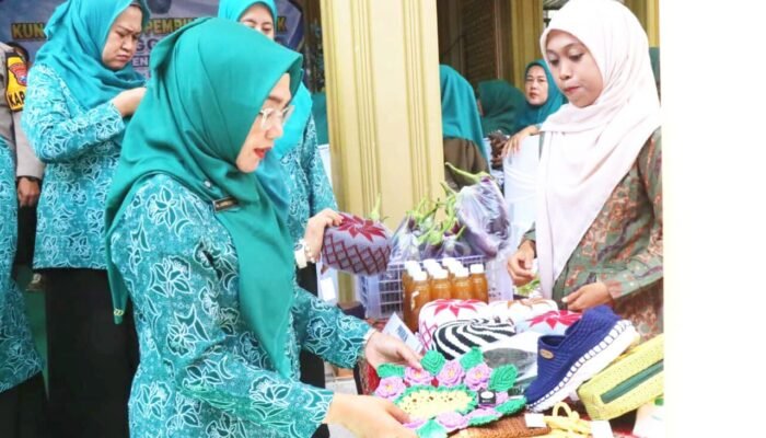 Resep Bojonegoro Tekan Angka Stunting: Edukasi Bebas Rokok Mulai dari Rumah