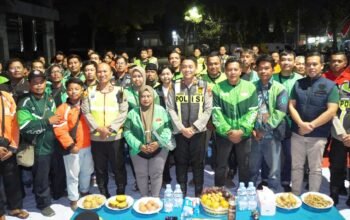 Cangkrukan Bareng Ojol, Polres Bojonegoro Bahas Keamanan Kota