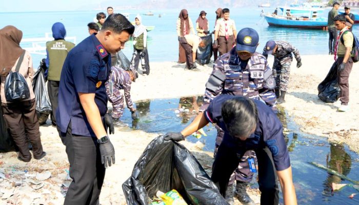 Dari Laut Bone Bolango, Imigrasi Gorontalo Dekatkan Layanan Digital