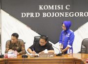 Buruh Bongkar Sejumlah Masalah RUU Ketenagakerjaan di DPRD Bojonegoro