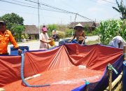 Warga Kekeringan Bojonegoro Dapat Kiriman 5.000 Liter Air