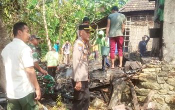 Dapur Warga Kedukbembem Lamongan Terbakar, Api Nyaris Merembet