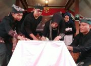 PDH ASN Bojonegoro Dongkrak Batik Obor Sewu, Omzet Warga Samin Ikut Naik