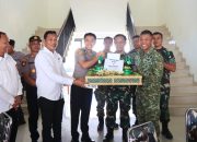 Kapolres Bojonegoro Datang Bawa Tumpeng untuk TNI