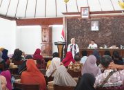 Bupati Bojonegoro Dorong 359 Warga Naik Kelas Lewat Bantuan Usaha
