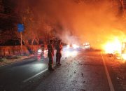 Korsleting Listrik Diduga Picu Warung Legen di Lamongan Terbakar