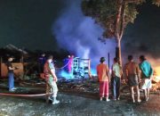 Api Melahap Warung Kopi di Mantup Lamongan, Dokumen Penting Ikut Terbakar
