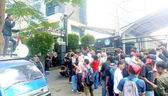 Suara Senat dan Menteri Jadi Sorotan, KOMPI Desak Evaluasi Pemilihan Rektor UNMUL Samarinda Kaltim