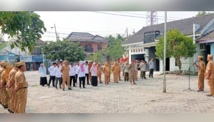 Pimpin Apel Pagi, Camat Kepohbaru Bojonegoro Ingatkan Pegawai soal Tanggung Jawab