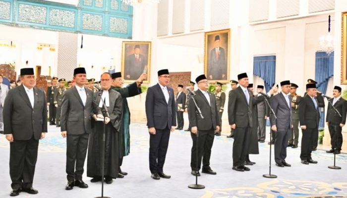 Presiden Prabowo Lantik 7 Pejabat Baru, Kristomei Sianturi Jadi Kepala BNPB