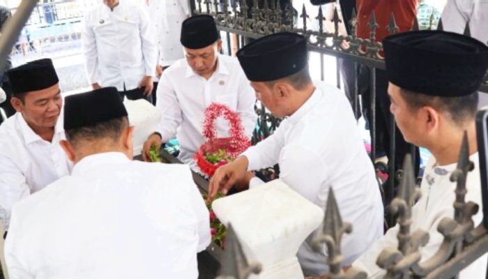 Napak Tilas Sejarah Bojonegoro, Bupati Wahono Ziarah ke Makam Adipati Haryo Matahun