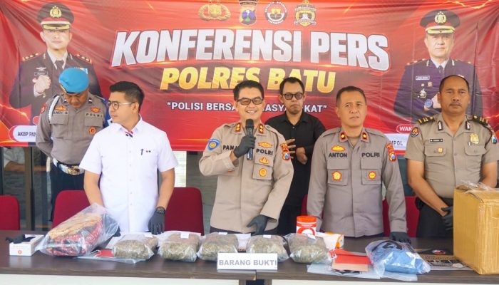 Paket Ekspedisi Bikin Geger, Polisi Sita 5 Kg Ganja di Kota Batu