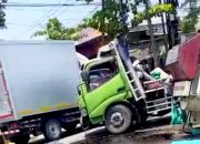 Kecelakaan Balen Bojonegoro: Truk Kombi Oleng ke Kanan, Isuzu ELF dari Arah Berlawanan Tak Terhindarkan