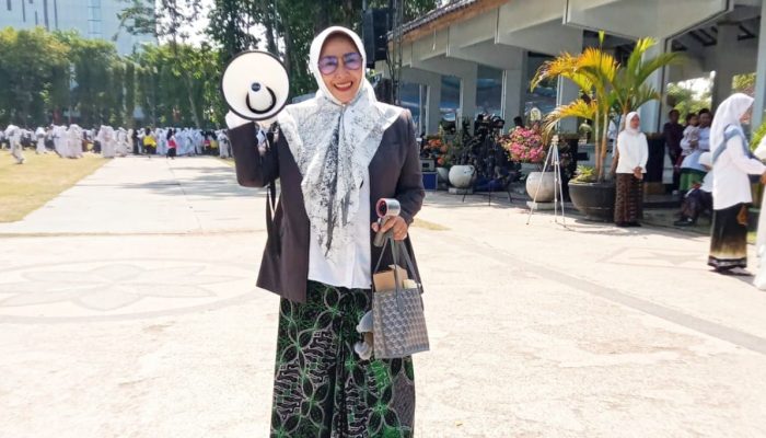 Kasatpol PP Laela Nor Aeny Ajak Santri Bojonegoro Jaga Kedamaian dan Perkuat Sinergi