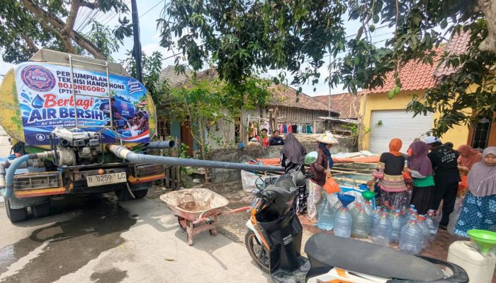 96 Ribu Liter Air Bersih Mengalir ke Warga, Ini Aksi PTHB Bojonegoro