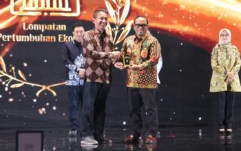 Ekonomi dan Beras Jadi Andalan, Bojonegoro Sabet Dua Penghargaan Wilwatikta 2026